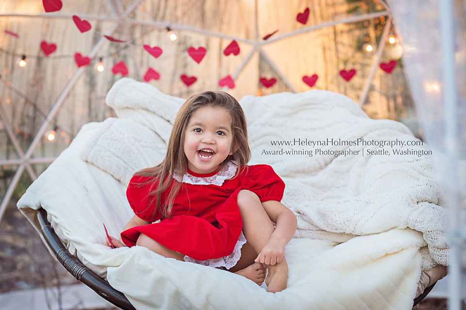 Seattle Child Photographer - Garden Igloo