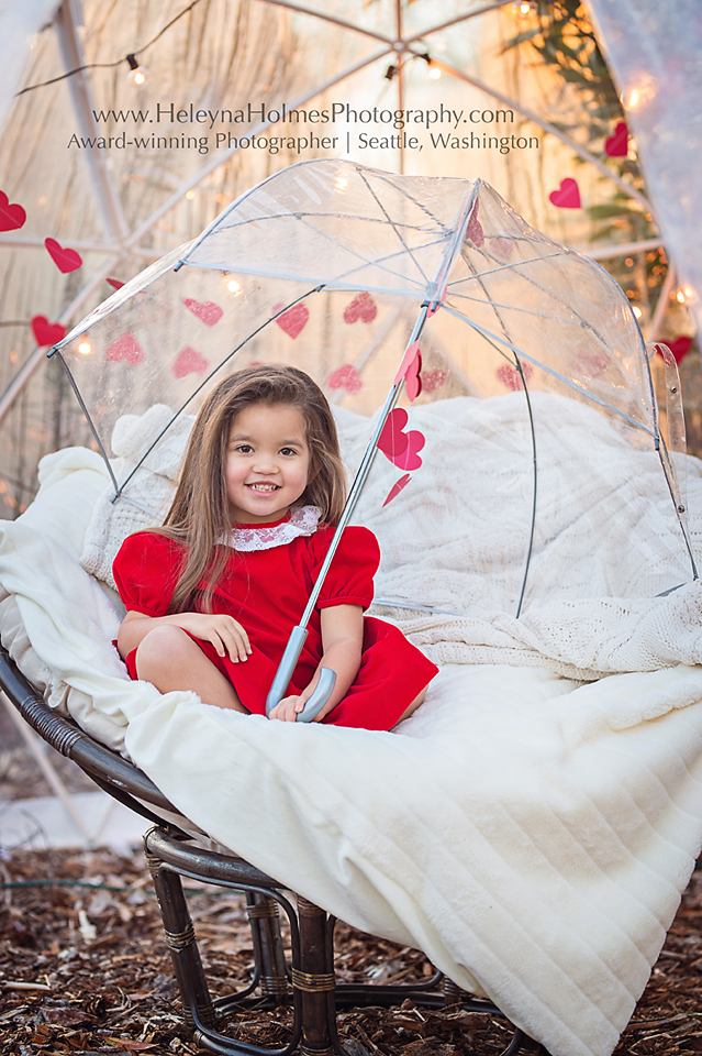 Seattle Child Photographer - Garden Igloo