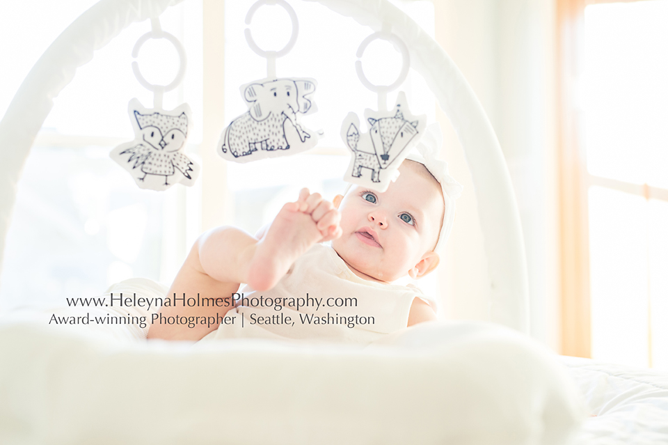 6 month baby photos - Heleyna Holmes Photography