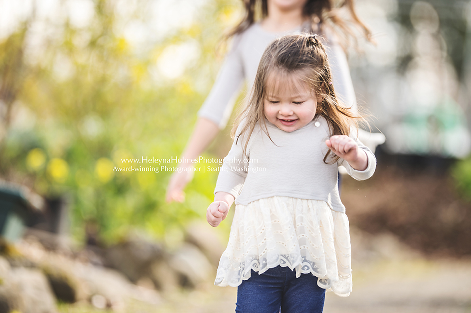 Sister Photo Shoot - Seattle's Best Child and Family Photographer
