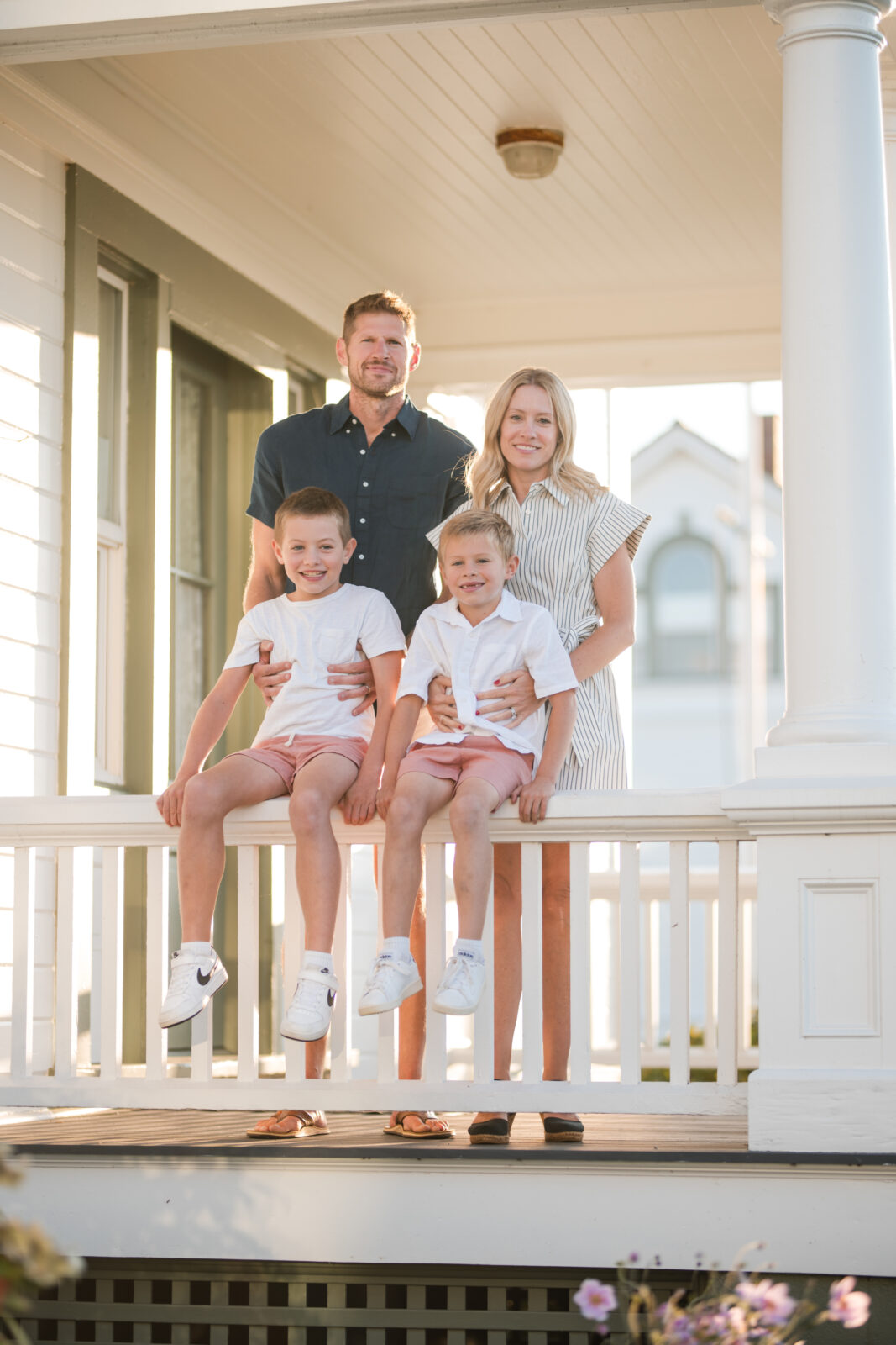 Summer Family Photos - Mukilteo Lighthouse