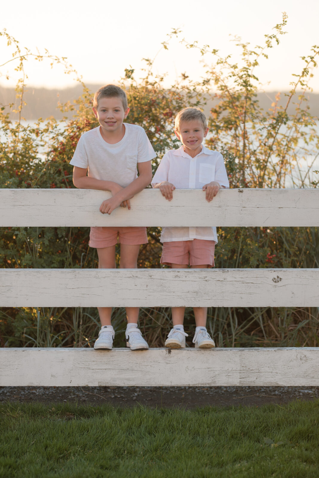 Summer Family Photos - Mukilteo Lighthouse